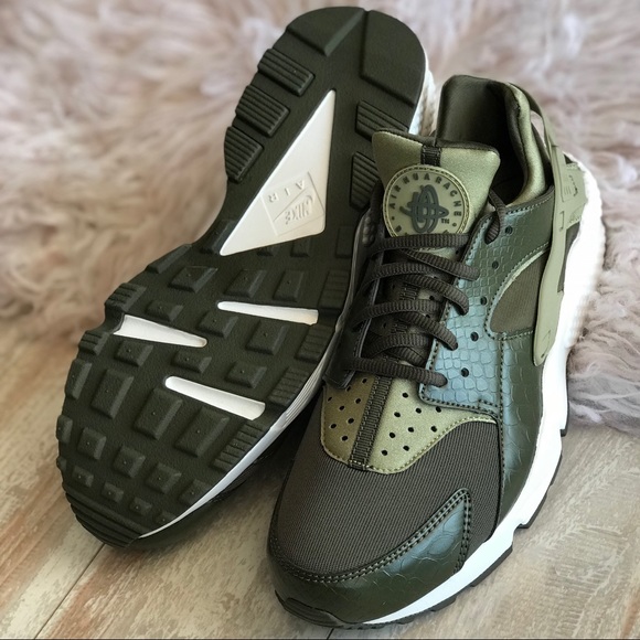 NWT Nike Huarache Run Rare - Picture 3 of 8